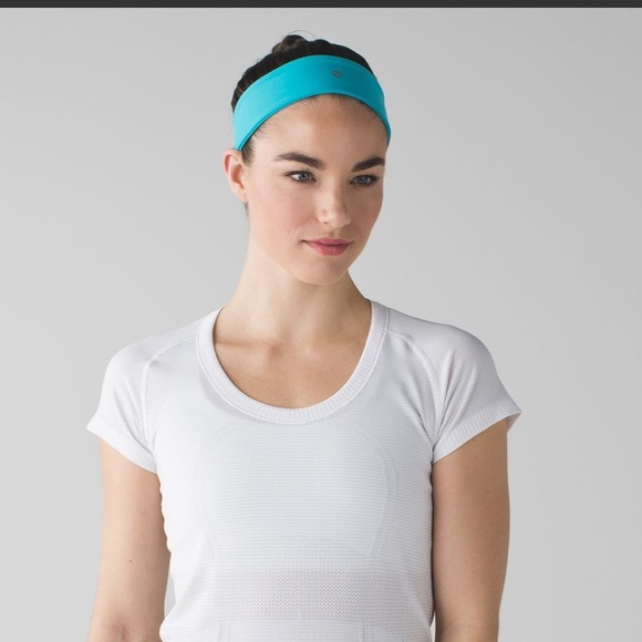 Lululemon Fly Away Tamer II headbands (2) - Picture 3 of 4
